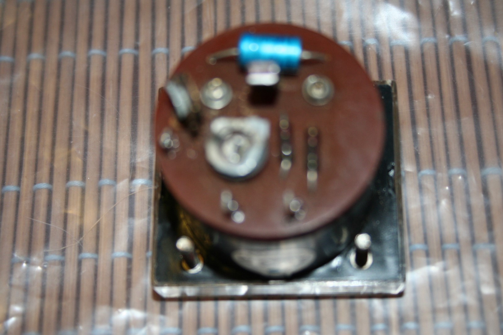 KLEIN + BUMBLEBE Vintage Level Indicator Module - Language