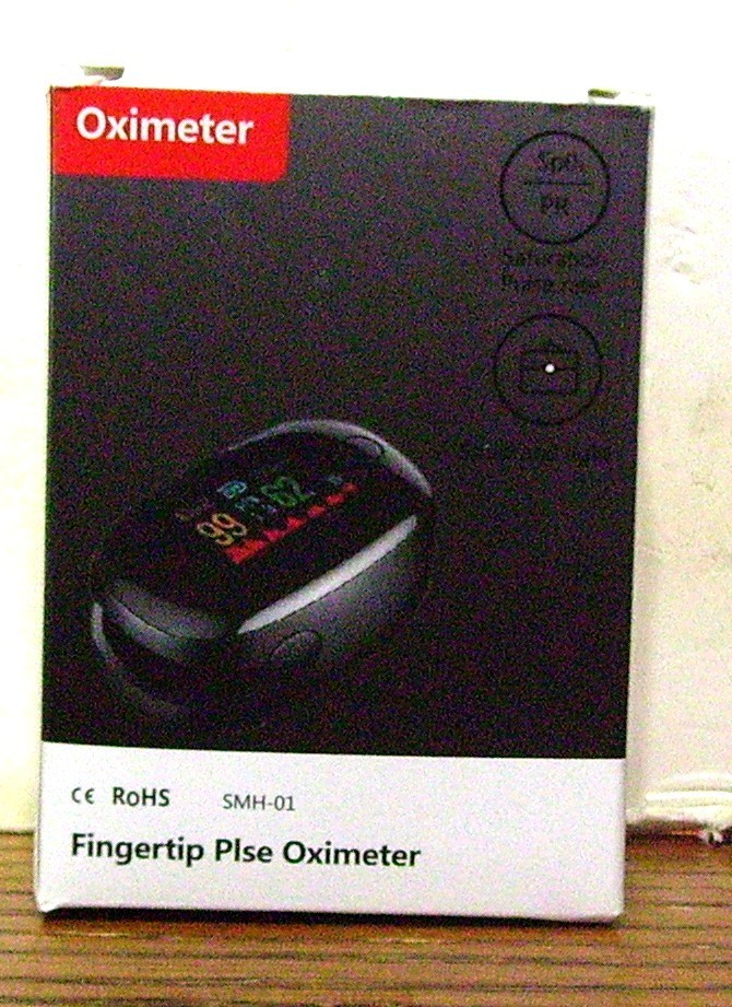 SMH-01 Fingertip Pulse Oximeter Blood Oxygen Pulse Measurement CE RoHS 2 AAA