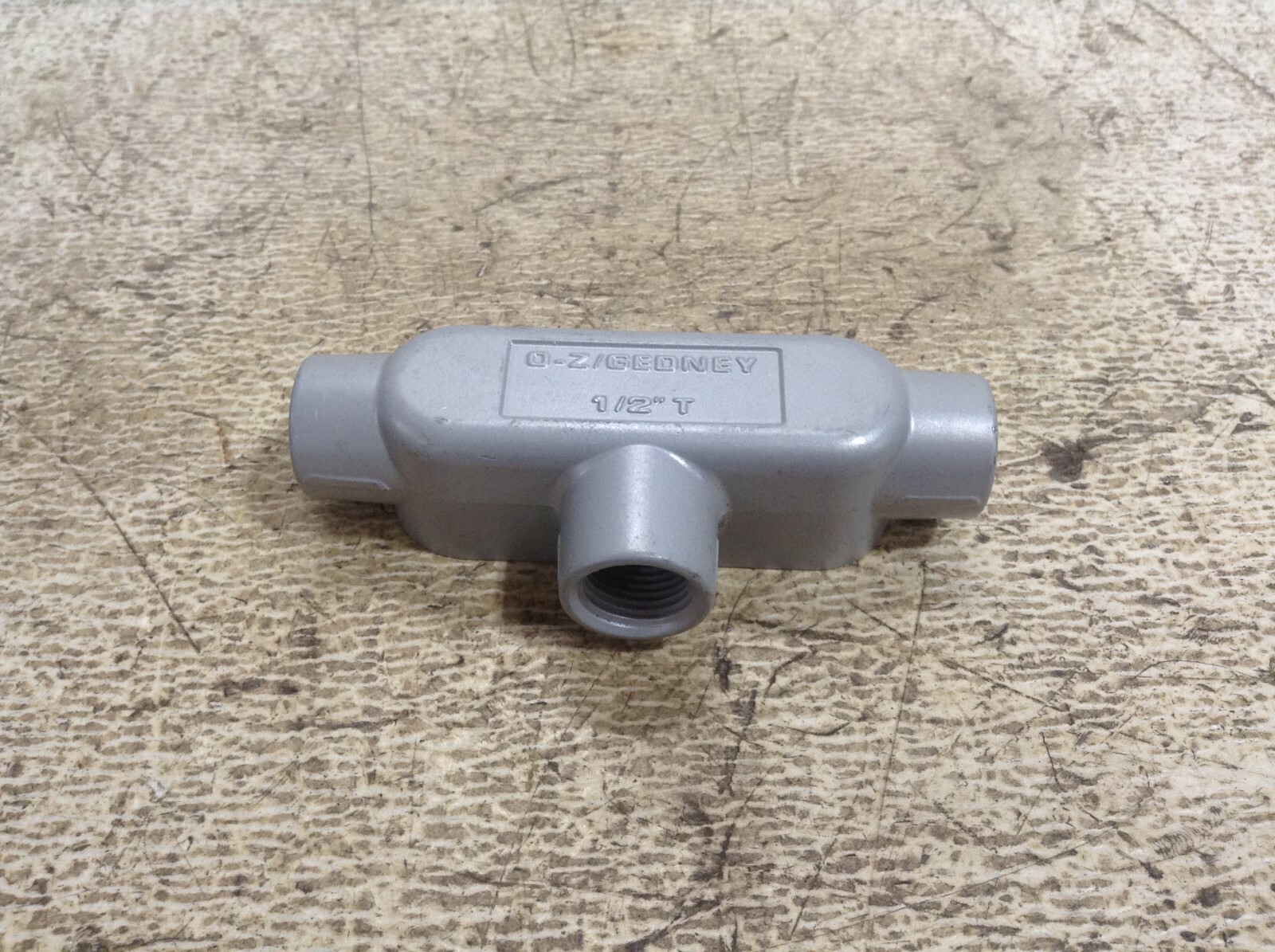 O-Z/GEDNEY 1/2" T Conduit Body New (OK)