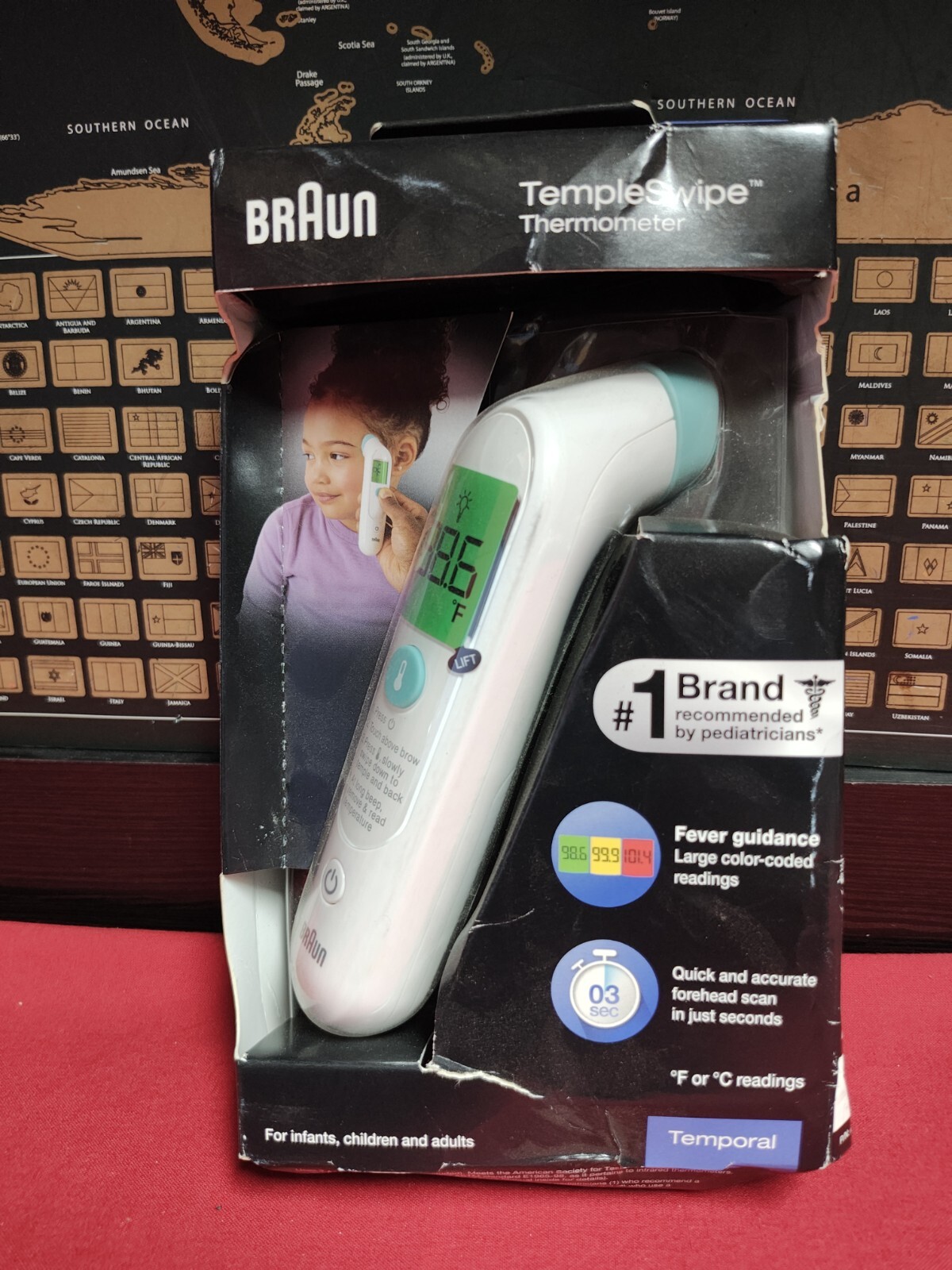 NEW Braun TempleSwipe Temporal Digital Thermometer - BST200US New Box Damege