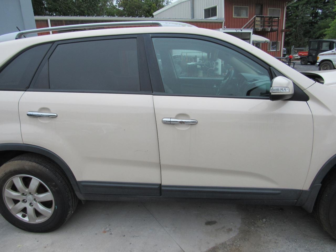 SORENTO 2011 Glove Box 1071976