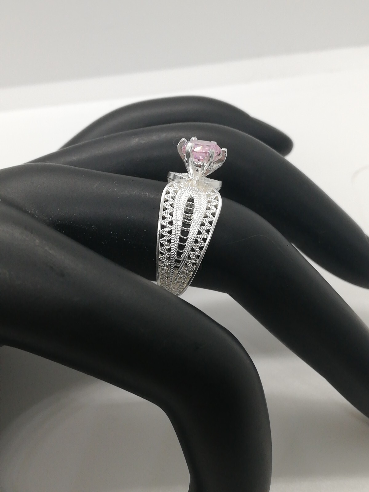 . 970 Solid Silver Women's Ring Size 7 Filigree New.