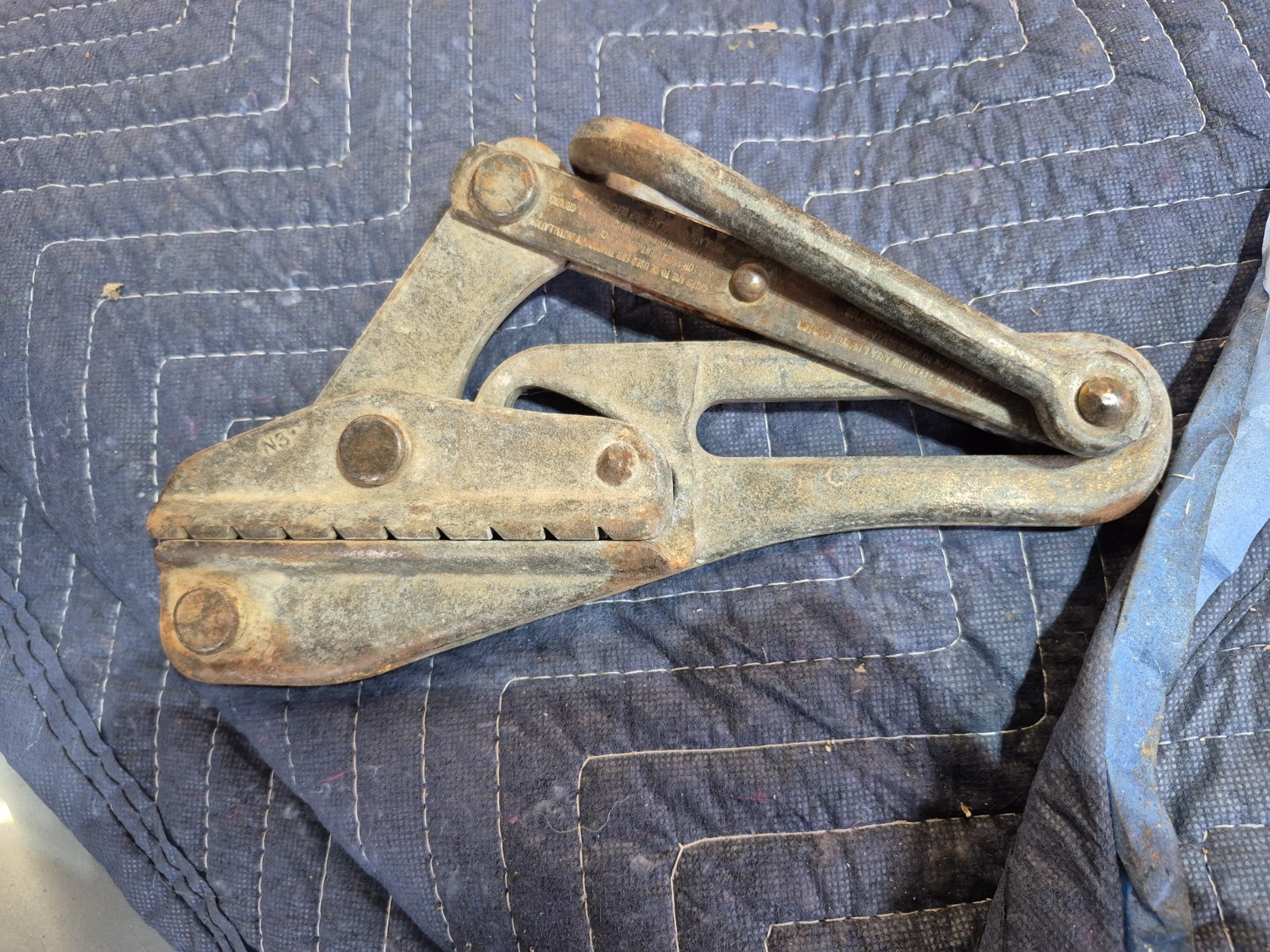 Klein Tools CHICAGO GRIP CABLE PULL WIRE PULLER 1611-30