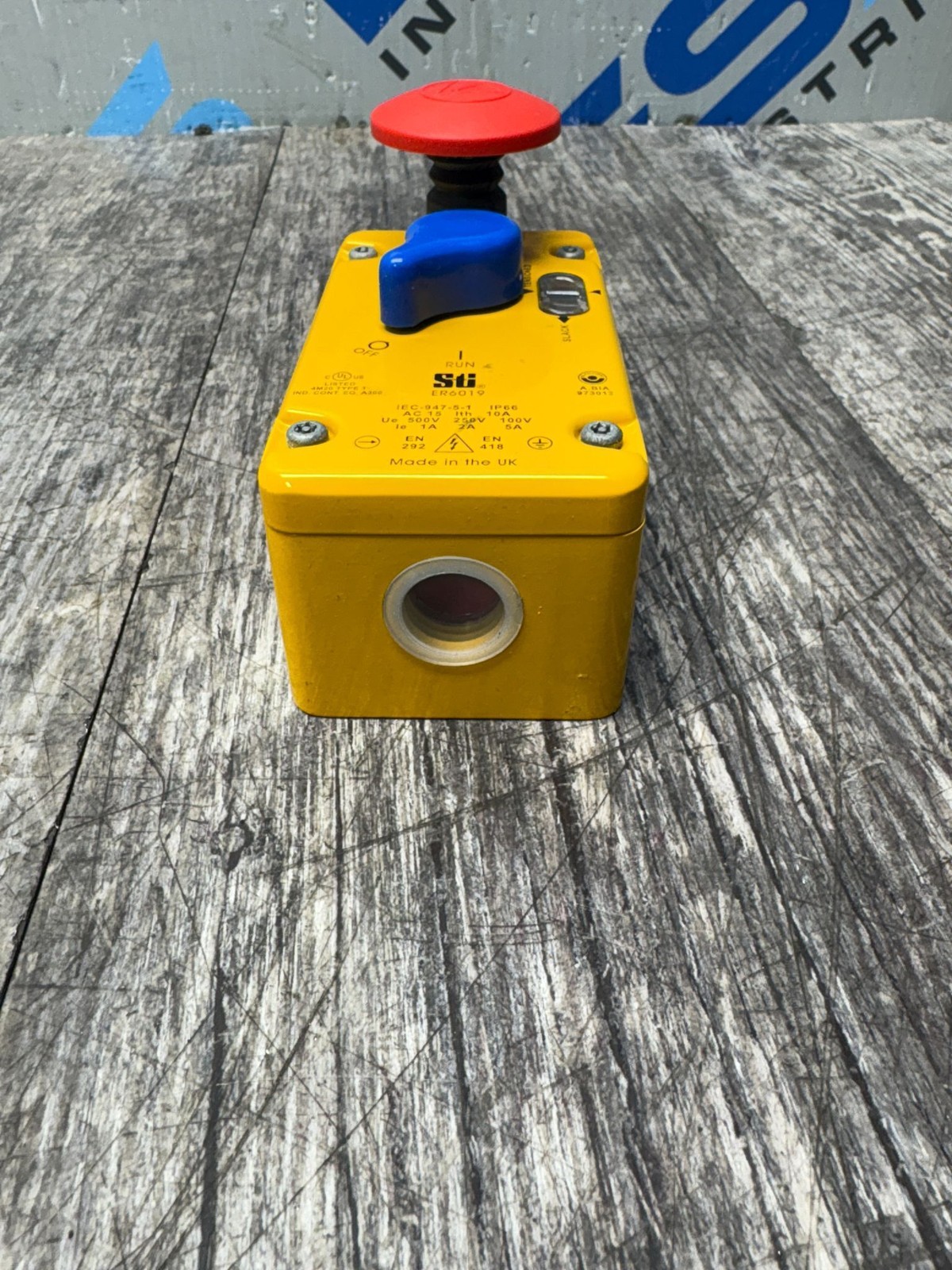 STI/OMRON SAFETY ROPE PULL SWITCH ER6019