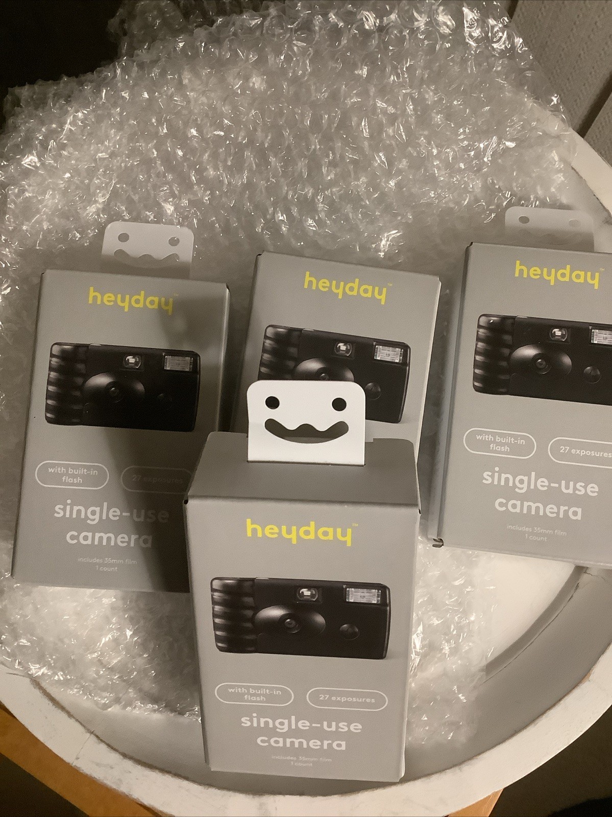 Heyday  Set /4 Single-Use 35mm Film Camera Black Built-In Flash 27 Exposures