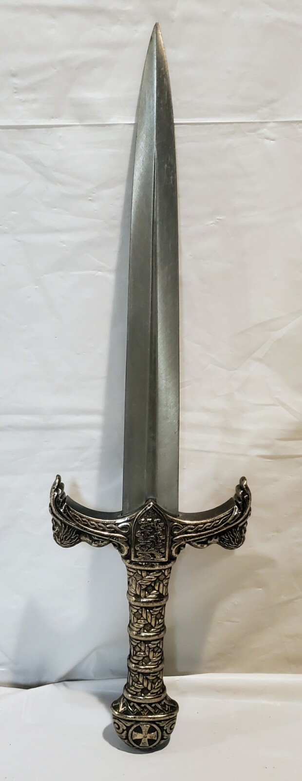 Ornate designed Dagger & Sheath!