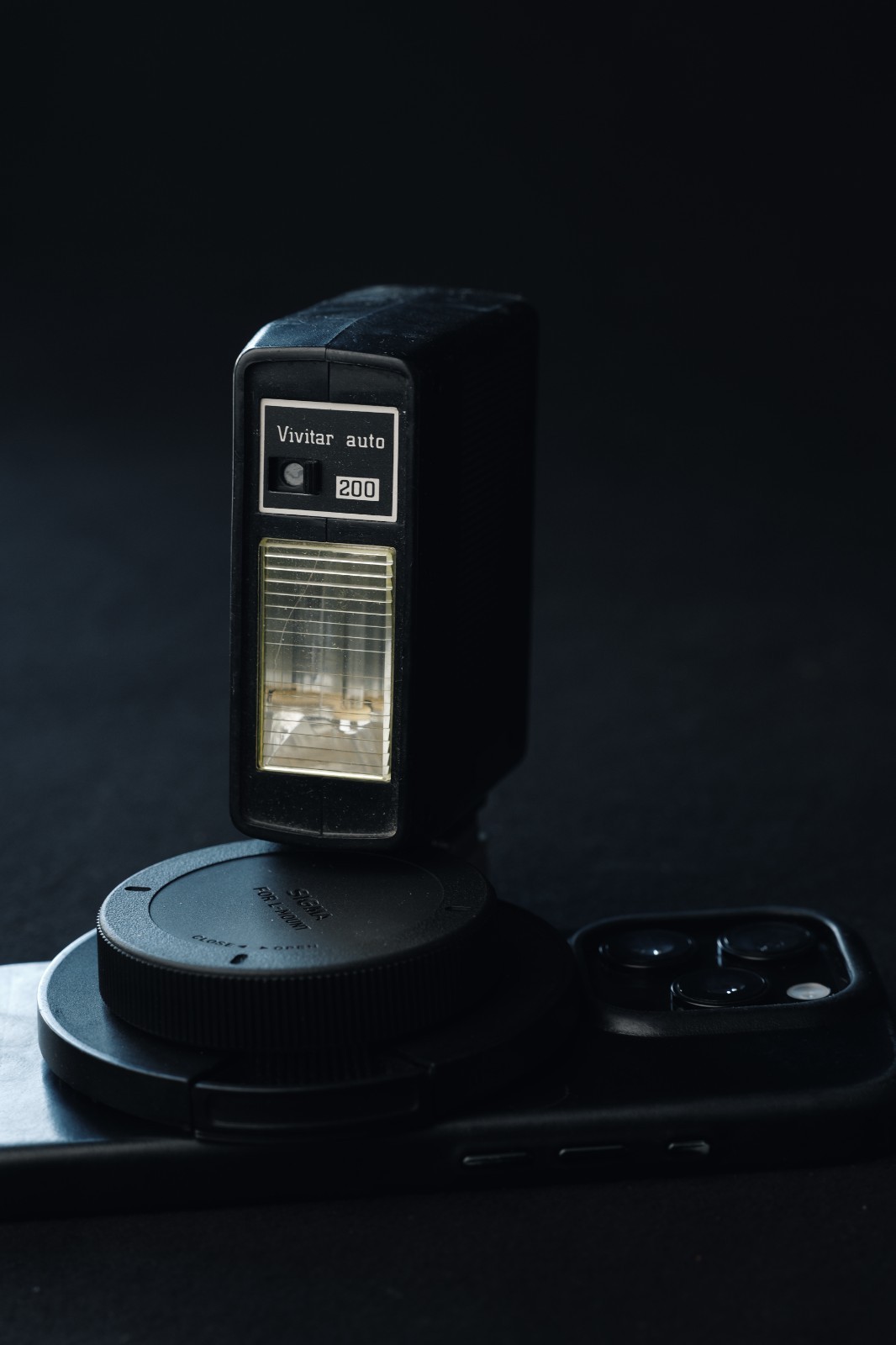 Vivitar Auto 200 Shoe Mount Flash Vintage Film Camera Photography