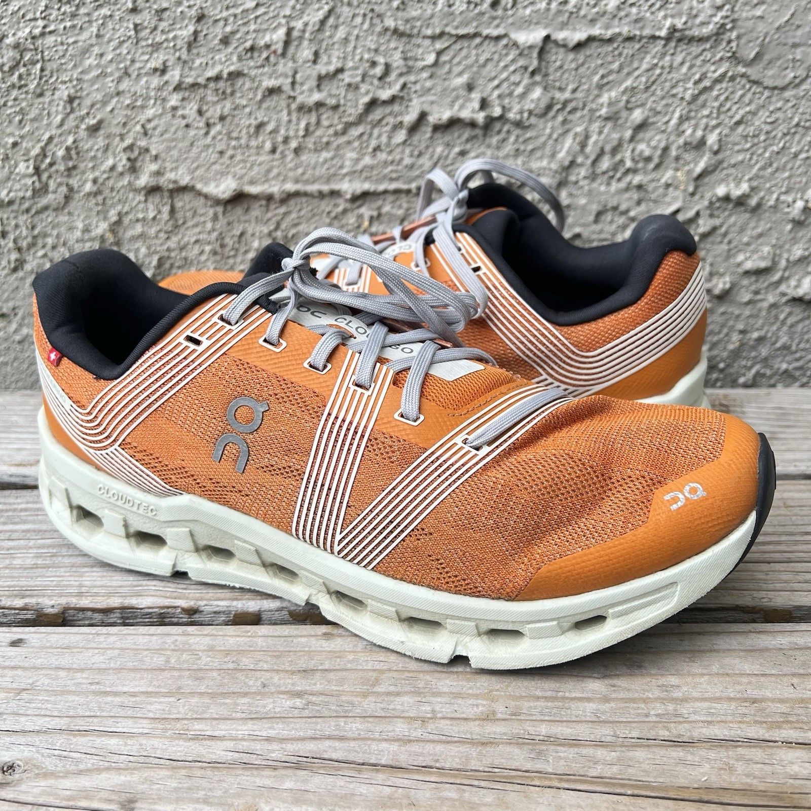 ON Cloud Shoes Men Size 10 Turmeric/ Aloe Running Powder Sneakers