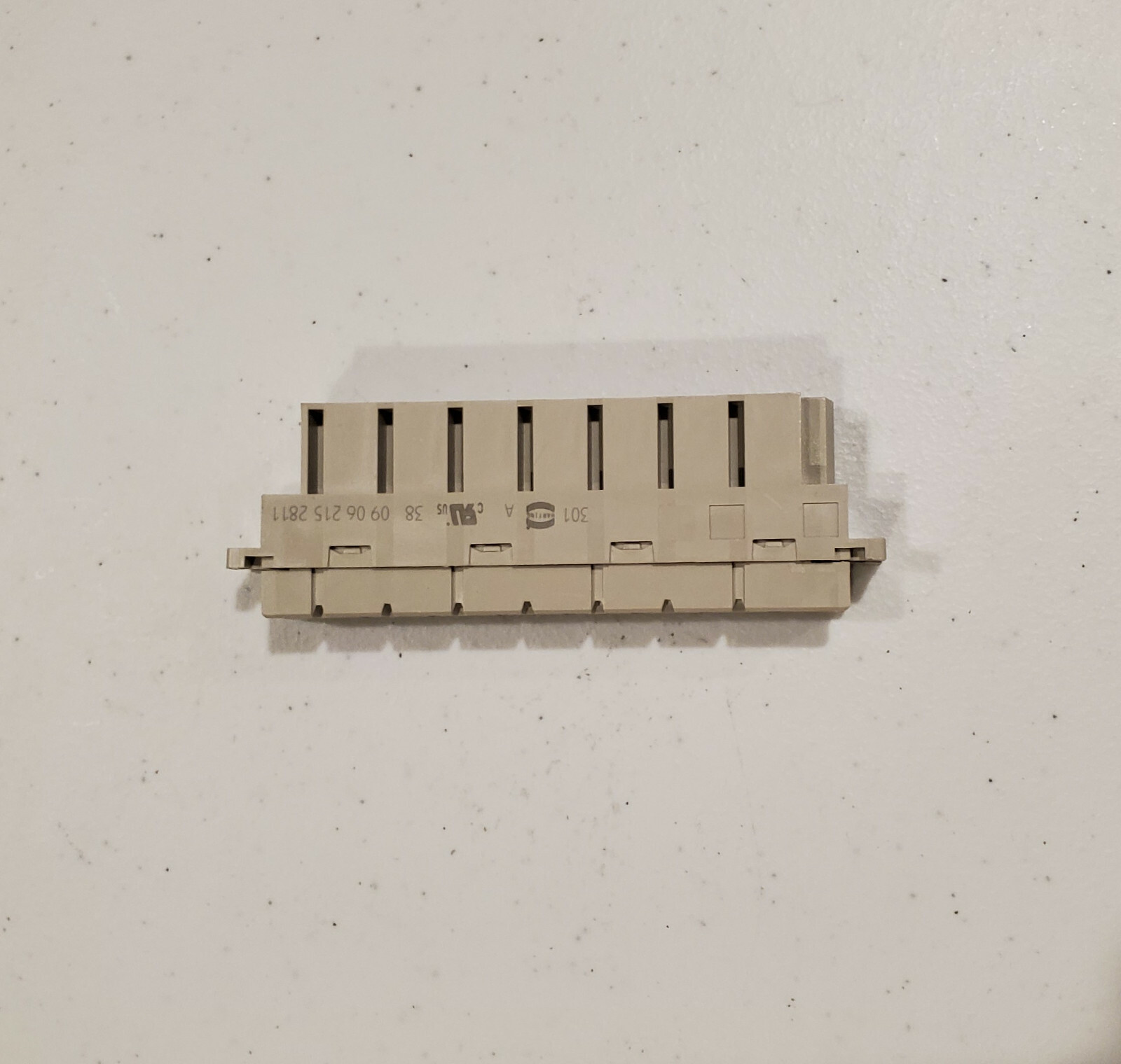 Harting 09 06 215 2811 DIN 41612 Connector, 15 pole Contacts, Receptacle, 15A