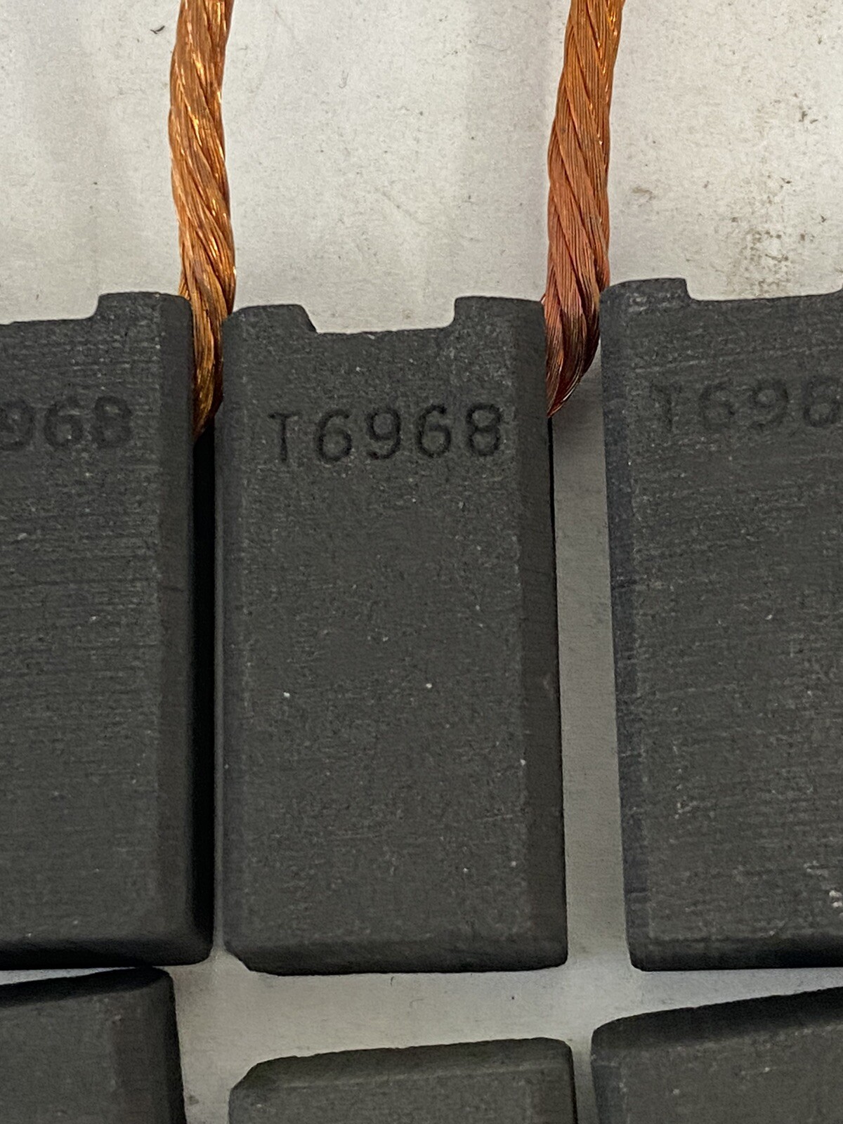 Lot Of 10 BRUSHES LINCOLN ELECTRIC  T-6968