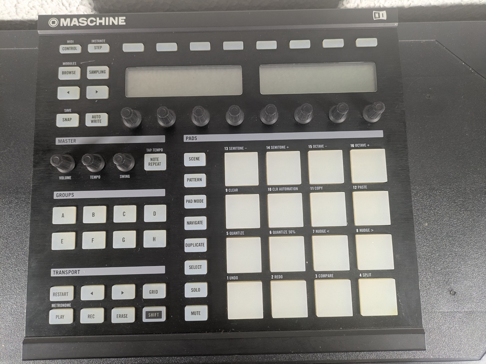 Native Instruments Maschine Studio MIDI Controller Tested Working
