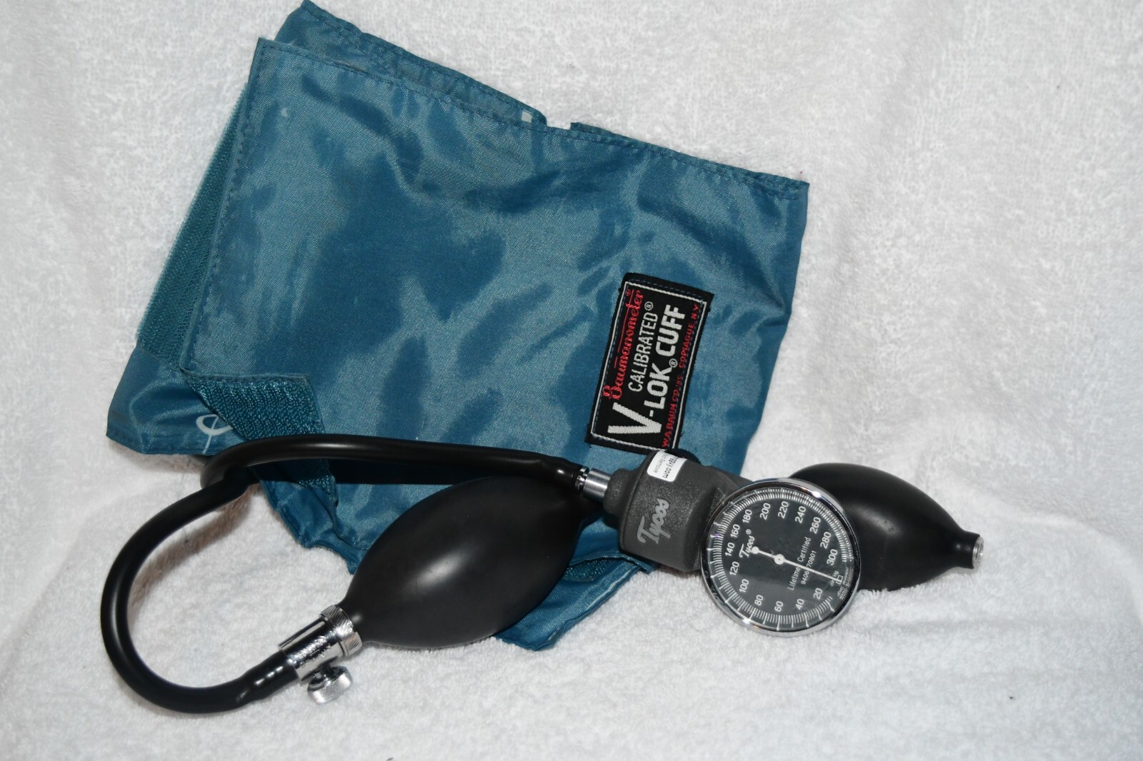 Tycos Aneroid  5098-02 Sphygmomanometer Jewels Movement Rare Read 1G