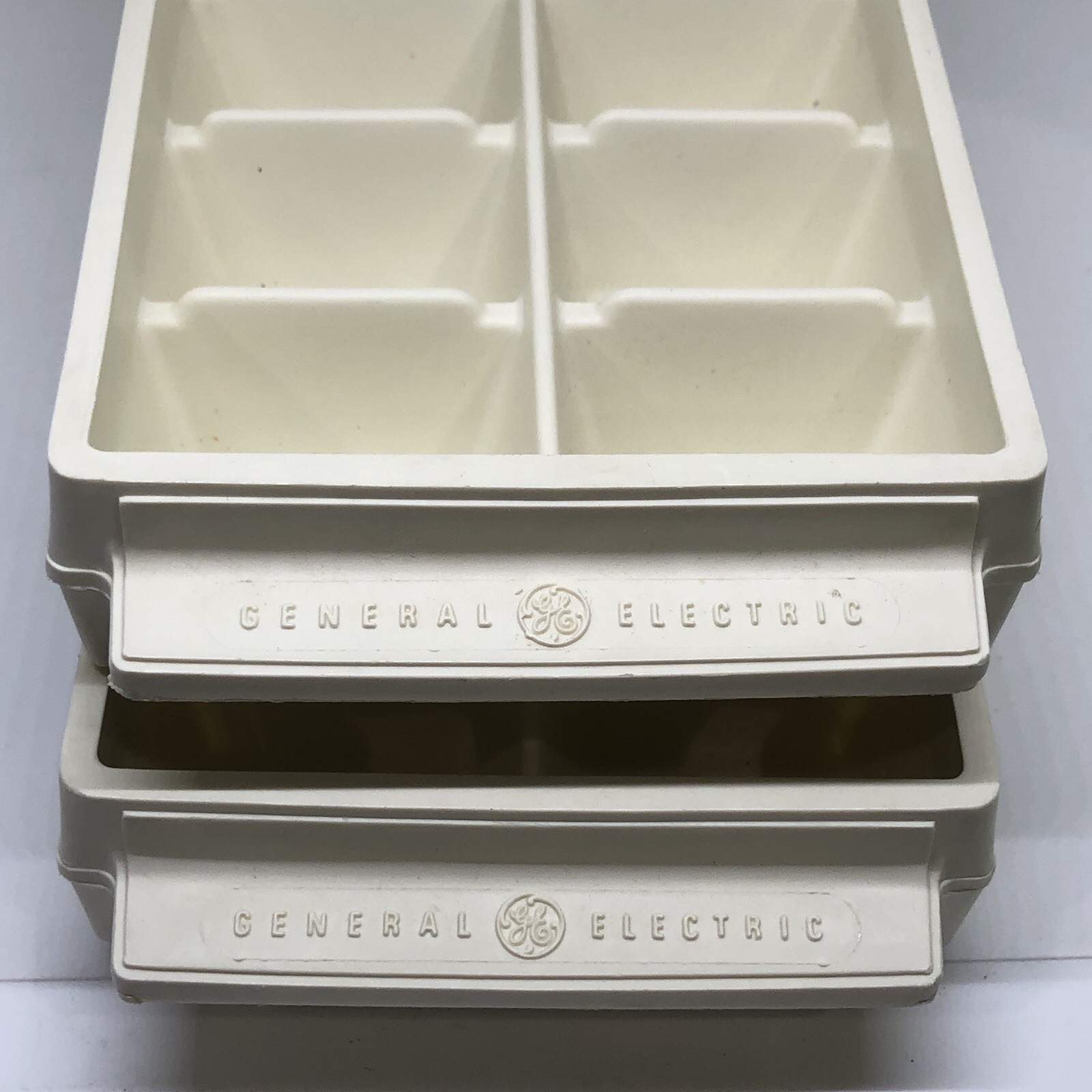 Vintage GE GENERAL ELECTRIC ice cube tray Plastic Lot of 2 stackable