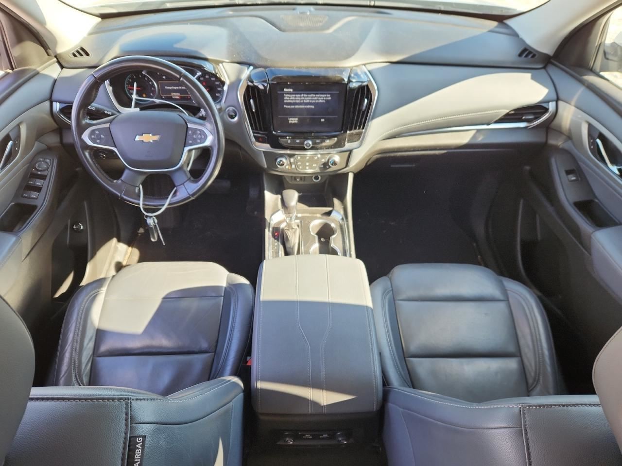 TRAVERSE 2021 Glove Box 4922482