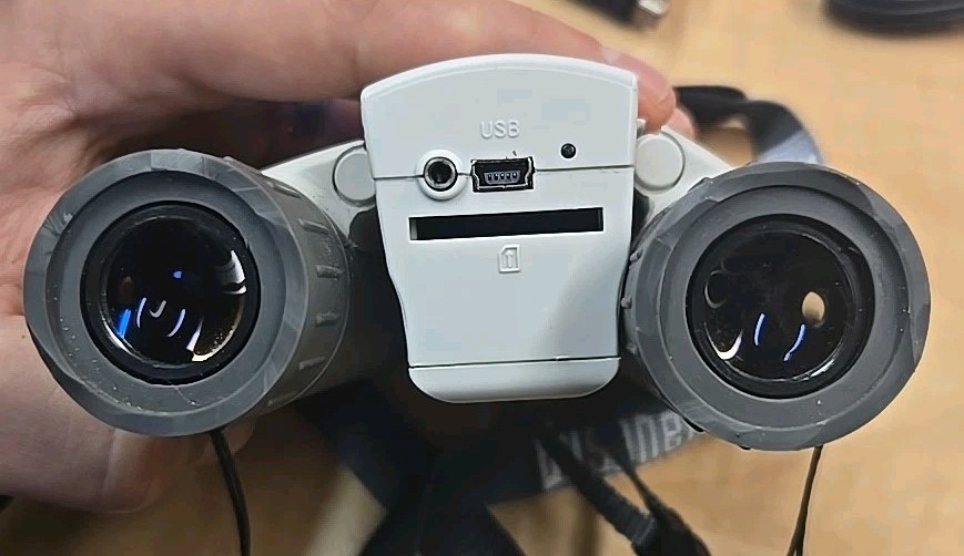 Bushnell Binocular/Digital Camera 8X Magnification Compact 5.0MP TESTED&WORKING