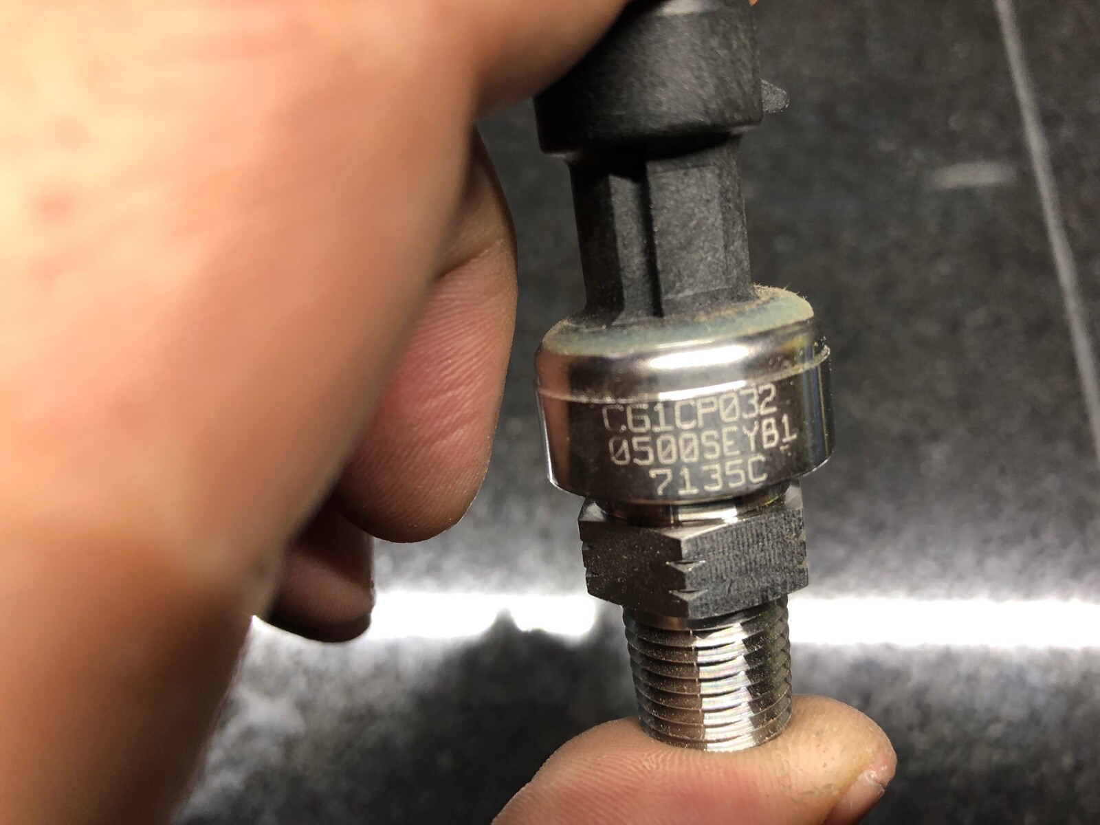 C61CP032  Pressure Sensor PRESSURE valve