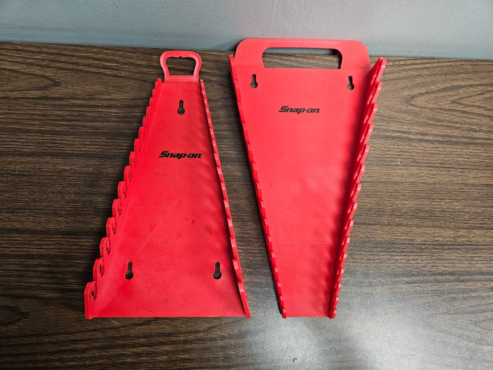 Snap-On Wrench Rack Set Holds 15 Each Red
