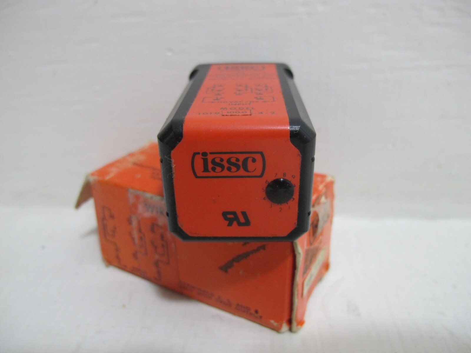 NEW ISSC 1019-100-4-2 Delay Relay Industrial Solid State Controls 101910042
