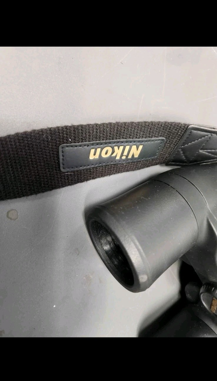 Nikon Aculon A211 8x42 Binoculars