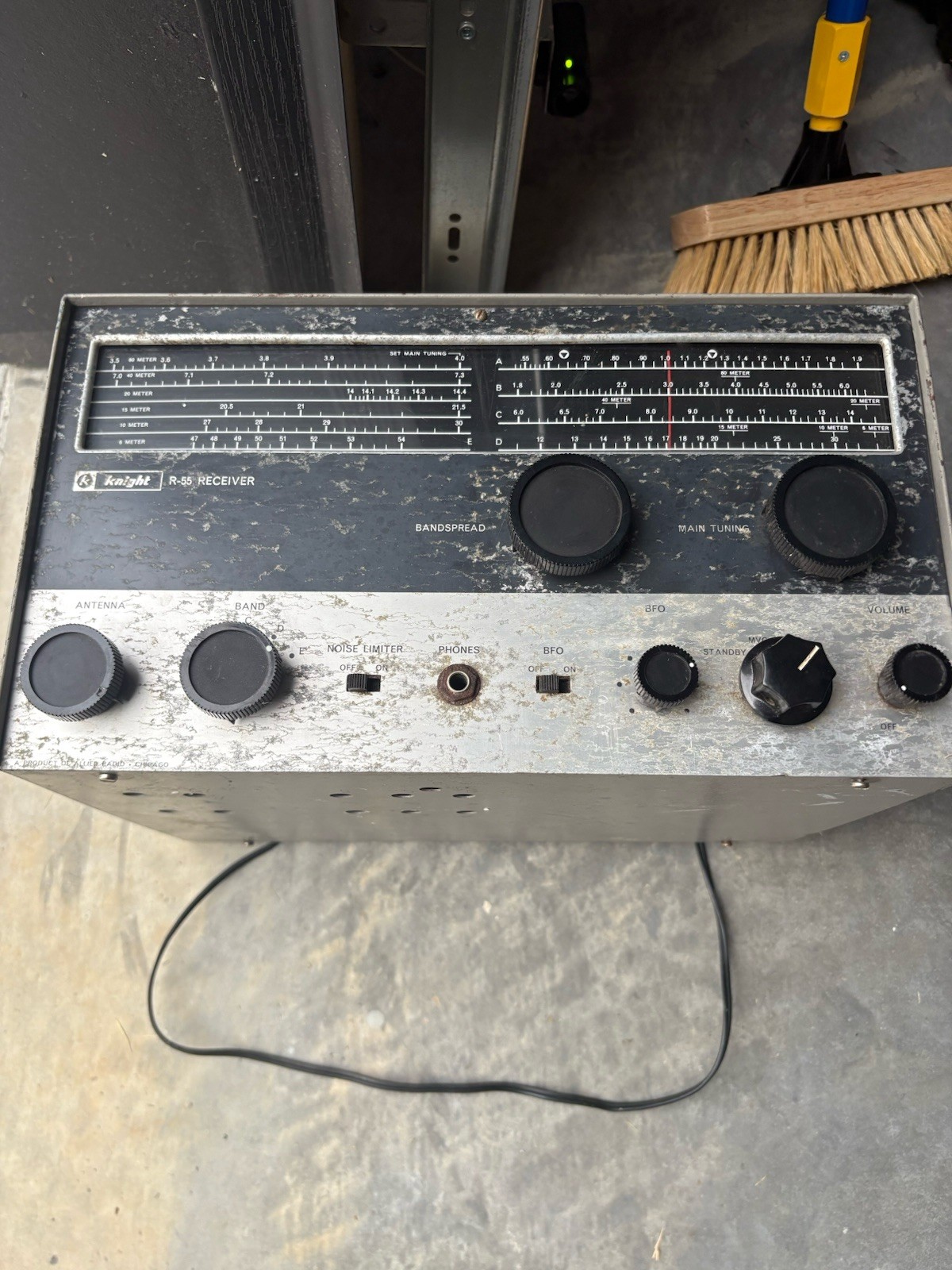Knight-Kit R-55 5-Band Shortwave Receiver with manual