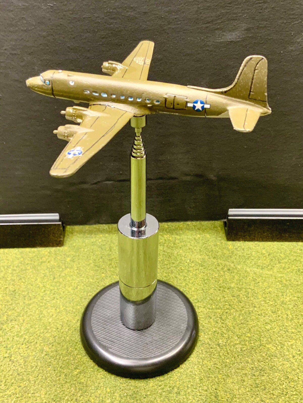 Super Size Telescoping Magnetic Flight Stands-Aircraft or Spaceship games-1 Pack