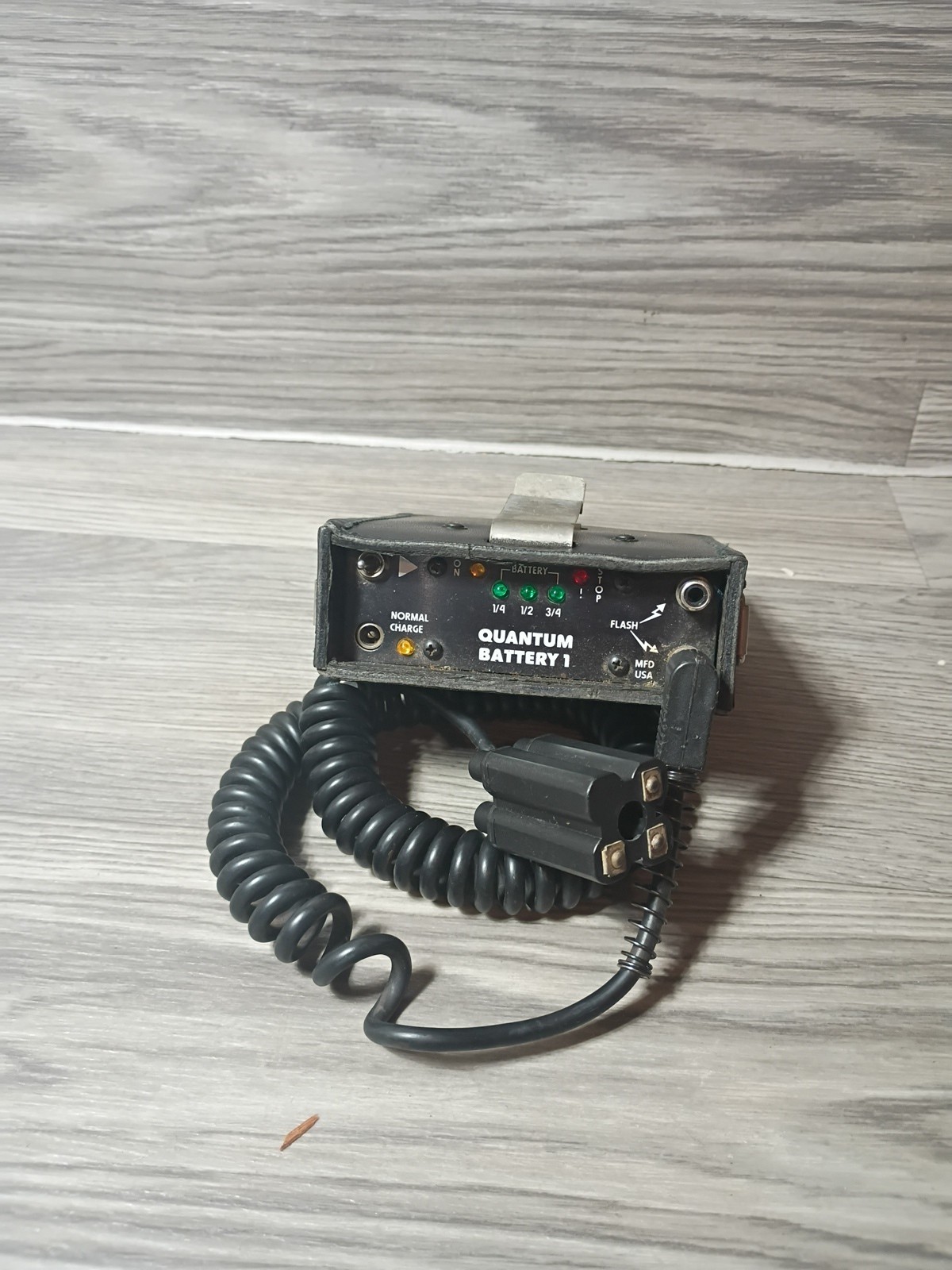 Quantum Instruments Quantum Battery 1 - untested With Cord