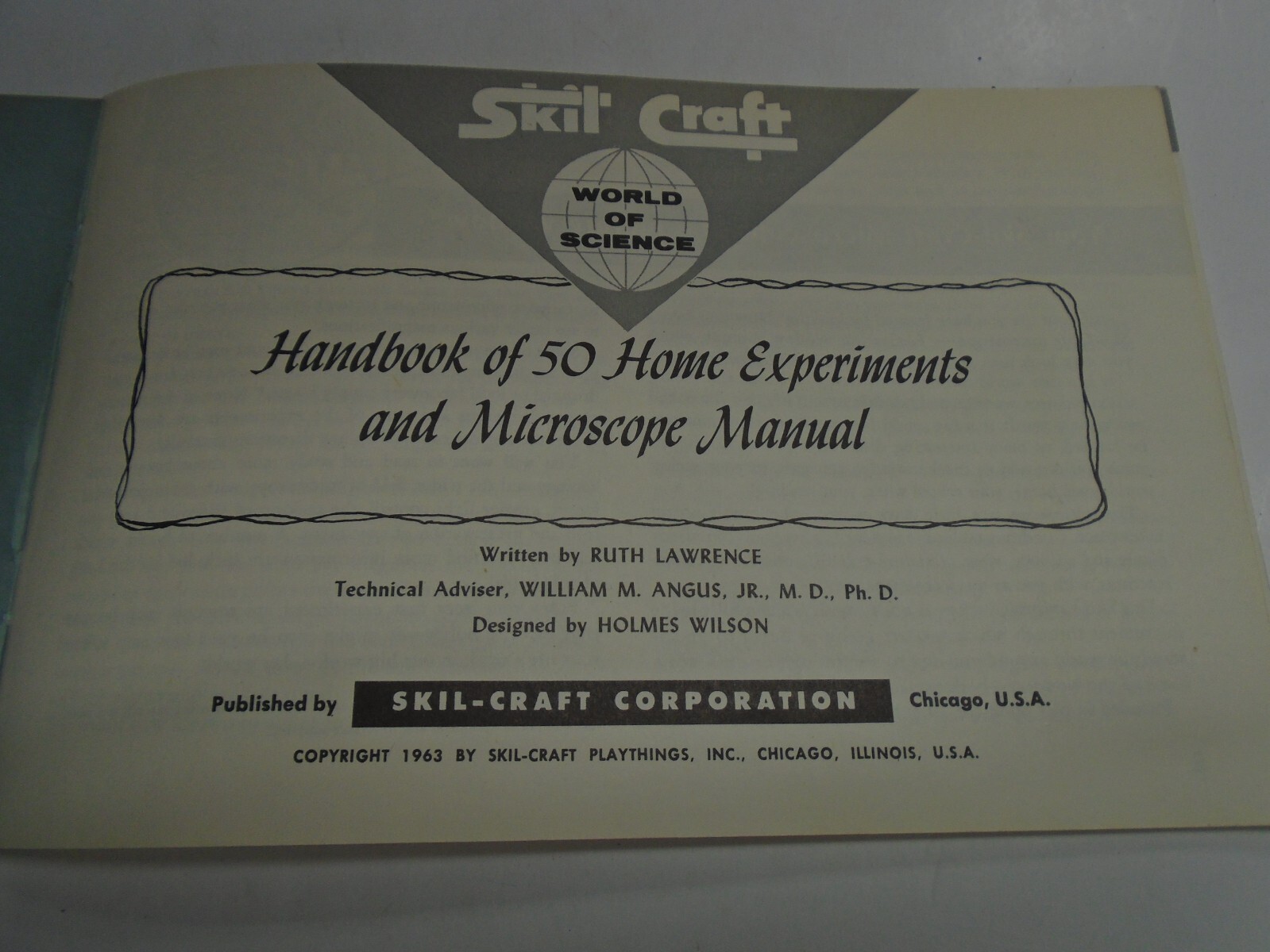 Vintage "GILBERT" MICROSCOPE CASE+SCOPE+(14) SLIDES+1963 "SKIL CRAFT" MANUAL