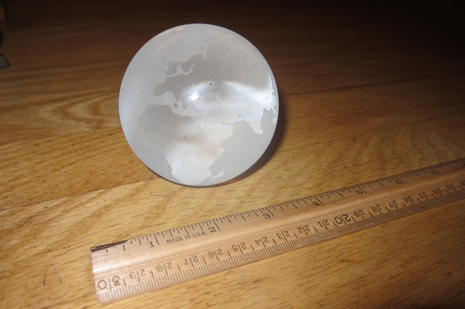 ETCHED GLASS MINIATURE WORLD GLOBE LOOK!