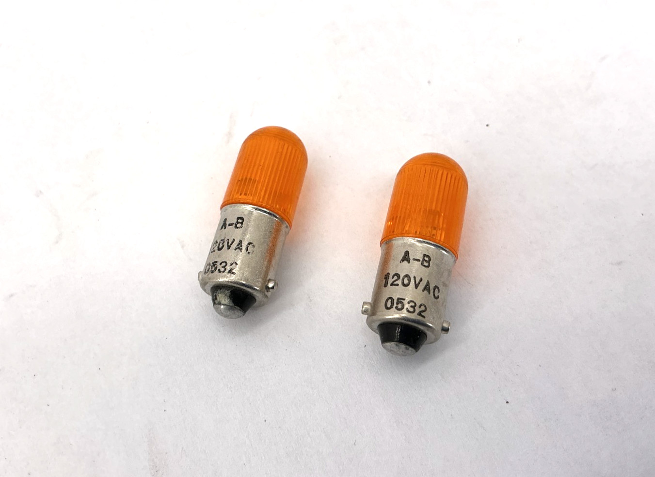 Lot of 2 New Allen Bradley 800T-N321A Replacement LED Pilot Light Amber 120VAC