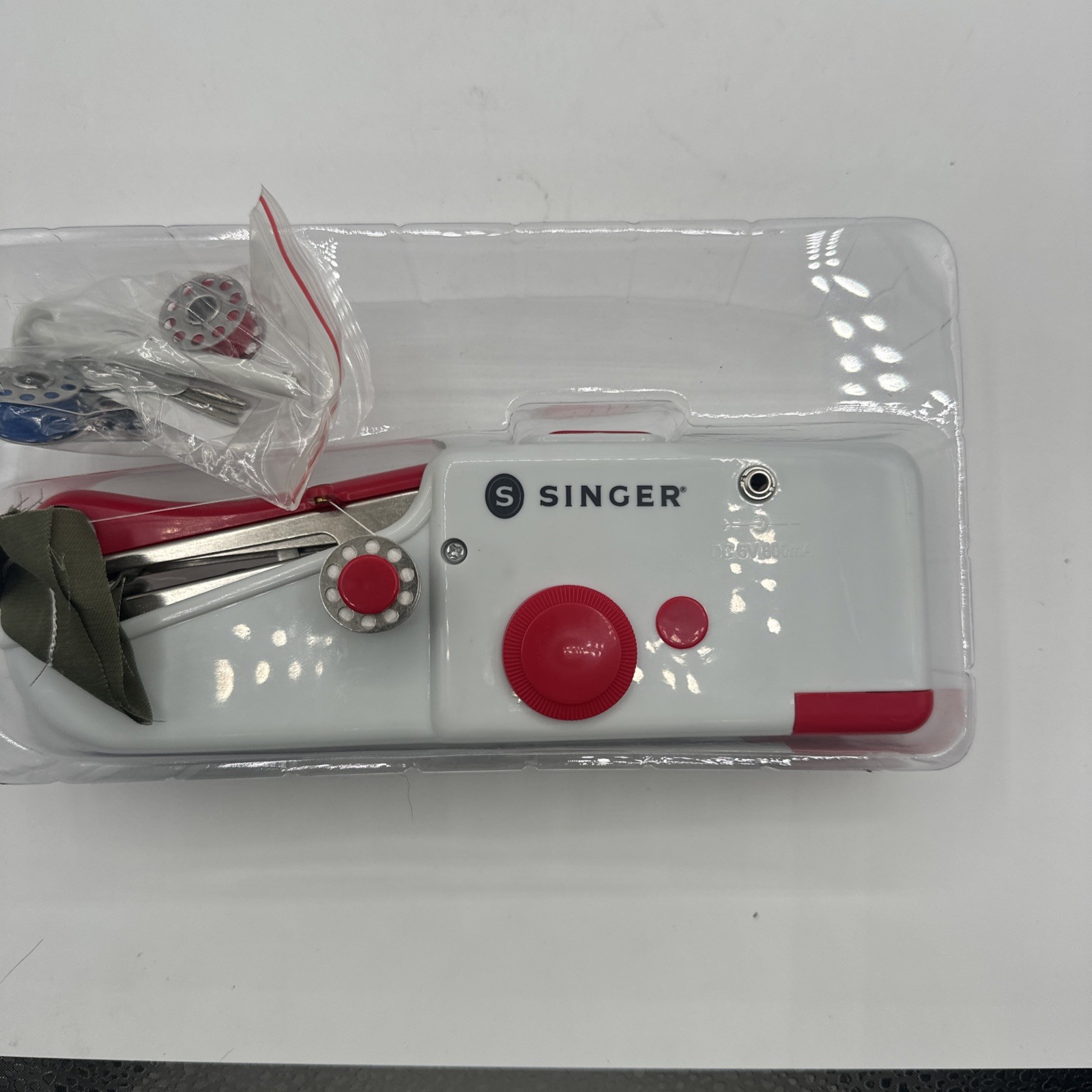 Singer 01663 Stitch Sew Quick Mechanical Sewing Machine New