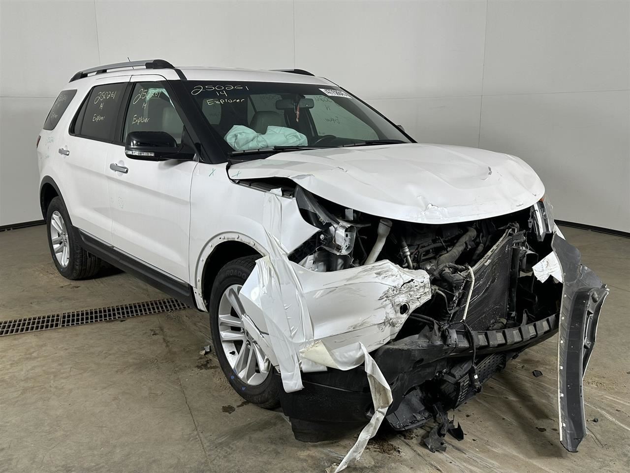 Driver Left Front Spindle/Knuckle Fits 11-19 EXPLORER 2746370