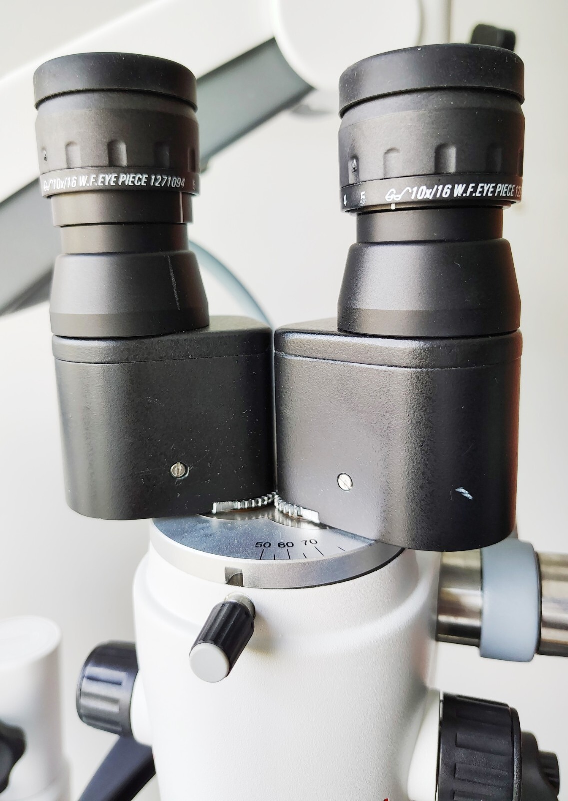 Ecleris Microstar Microscope U10M100F with Ecleris Everlux Light Source