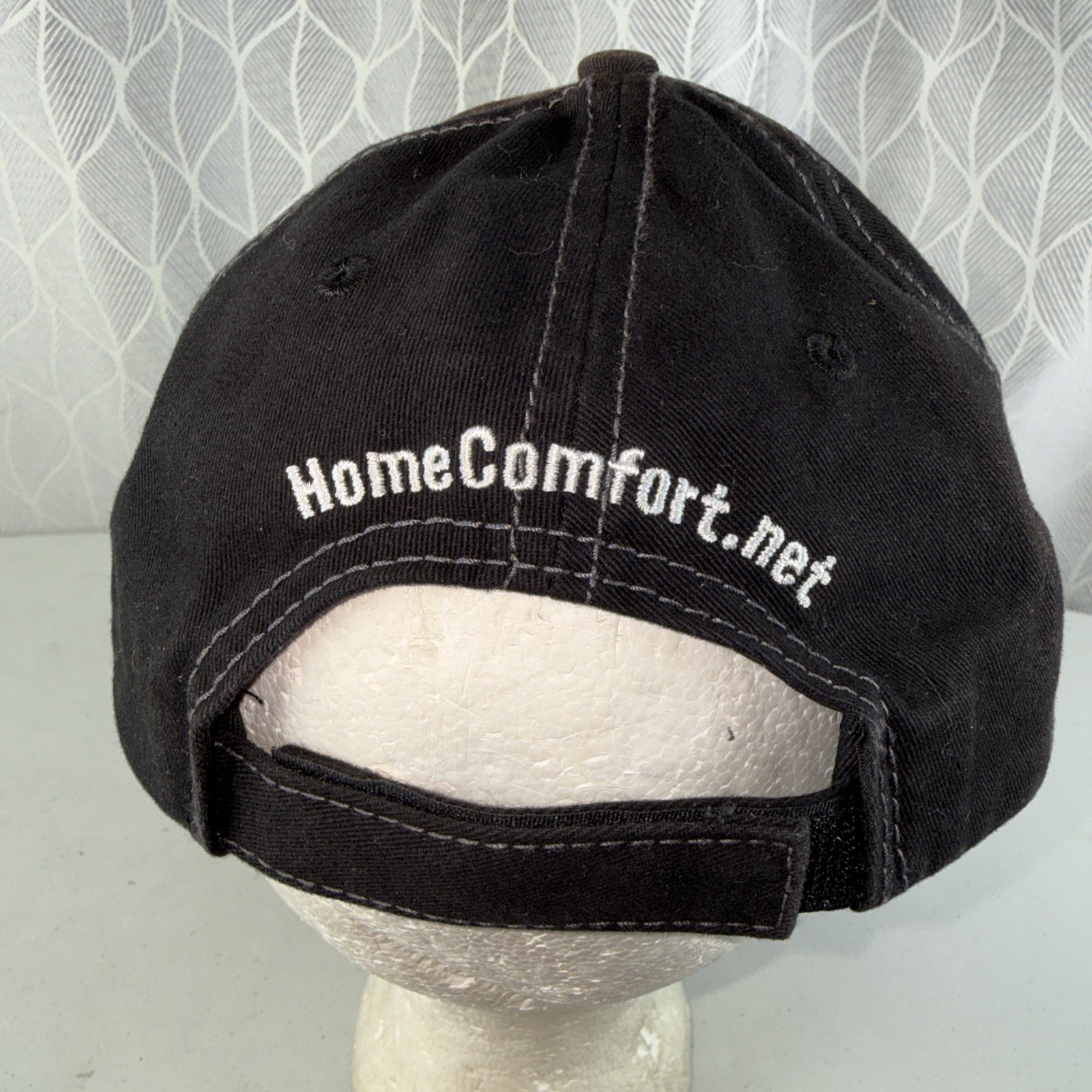 Home comfort in Multicolor Square Logo on Brown Hat Cap HookLoop Homecomfort.net