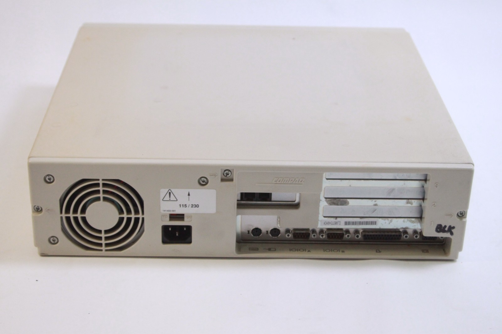 Vintage Compaq Presario 633 Desktop Computer READ POWERS ON