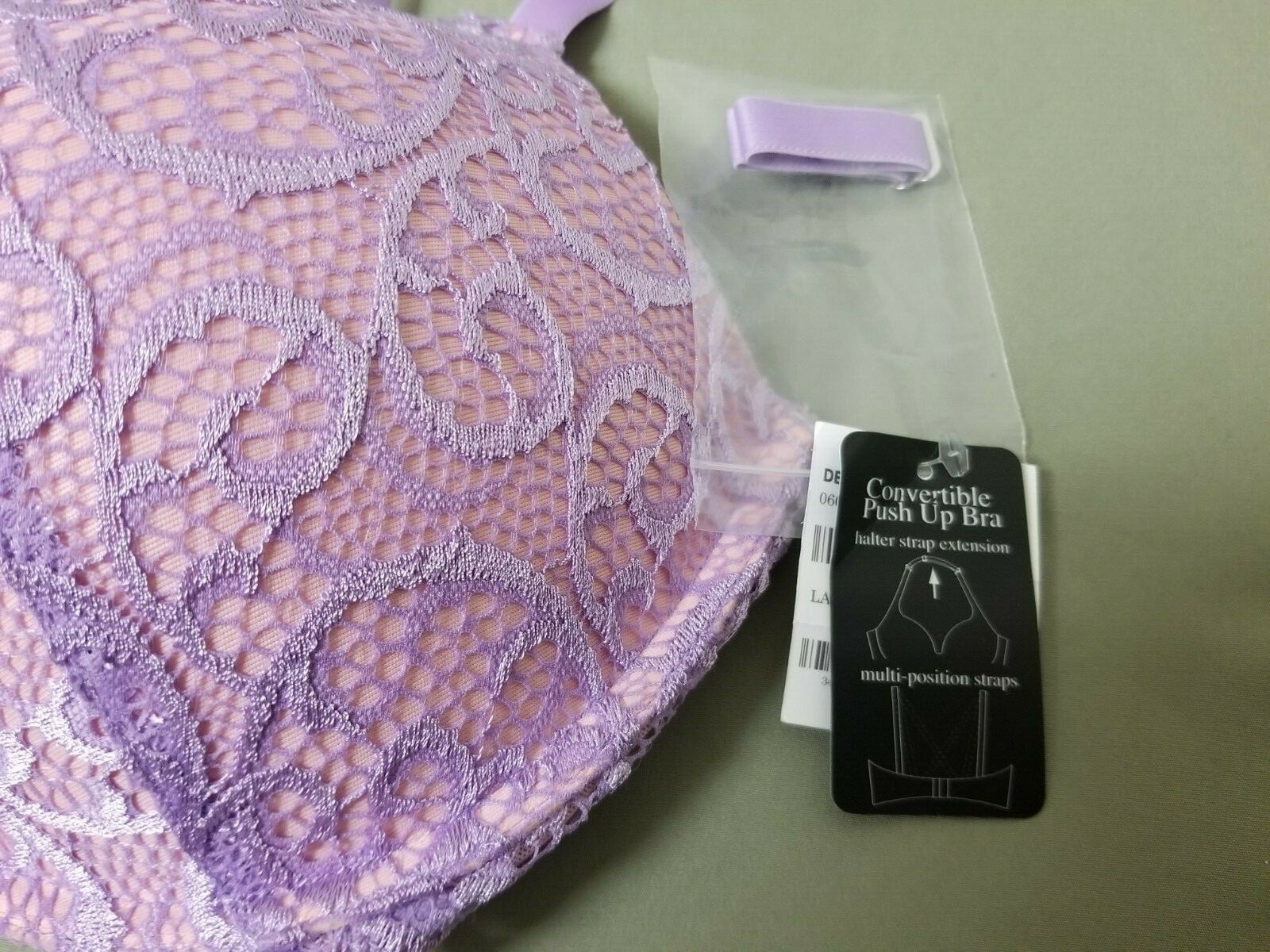 New Fredericks Of Hollywood 34DD Convertible Push Up Bra. Retail 38.50