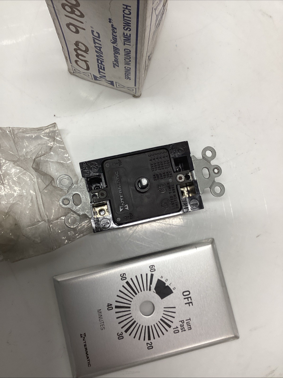Intermatic FF60MH 60 minute timer W/hold feature & switch plate. U-625