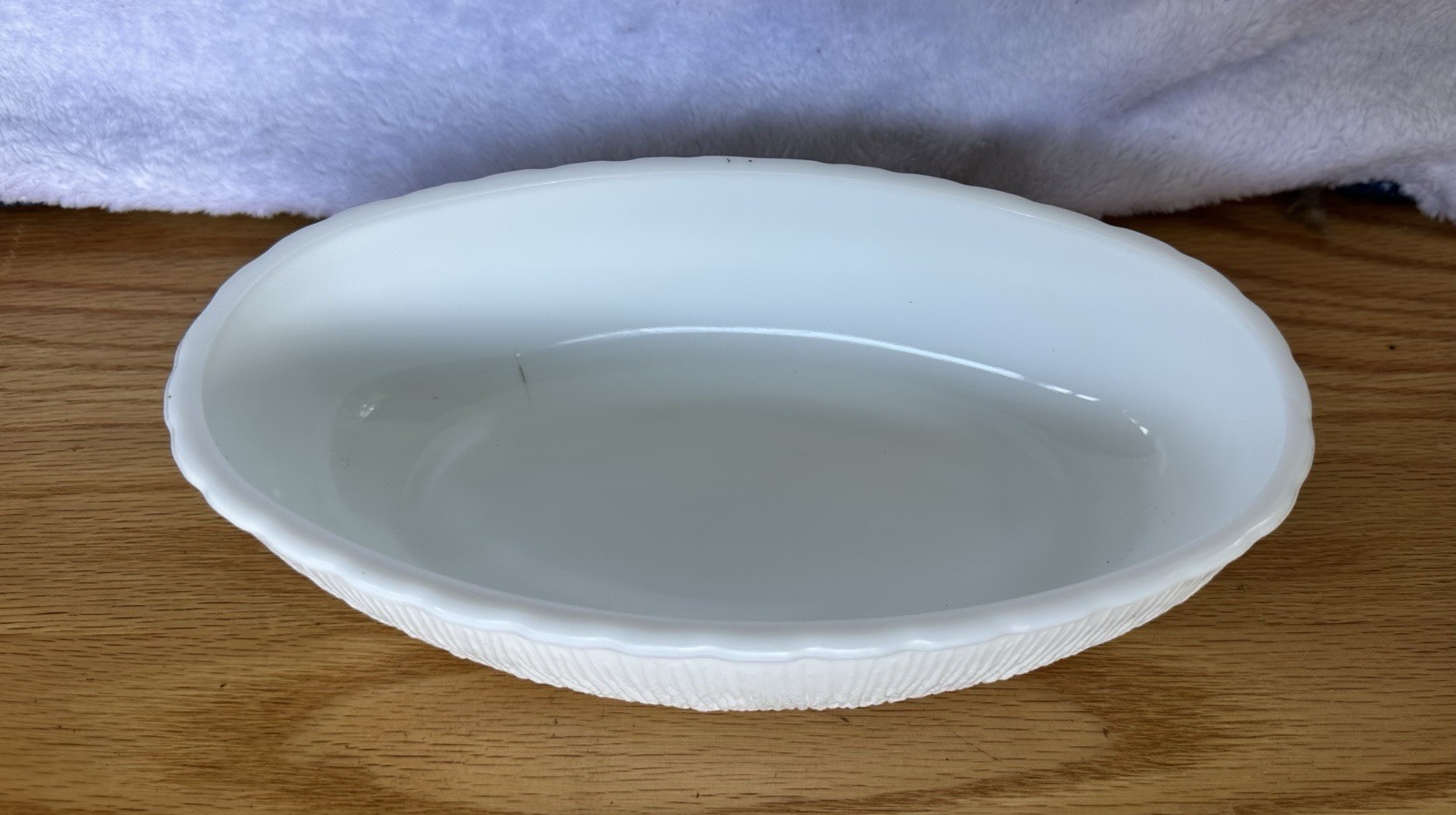 VINTAGE WHITE MILK GLASS PLANTER  9" OVAL  FTD 1975