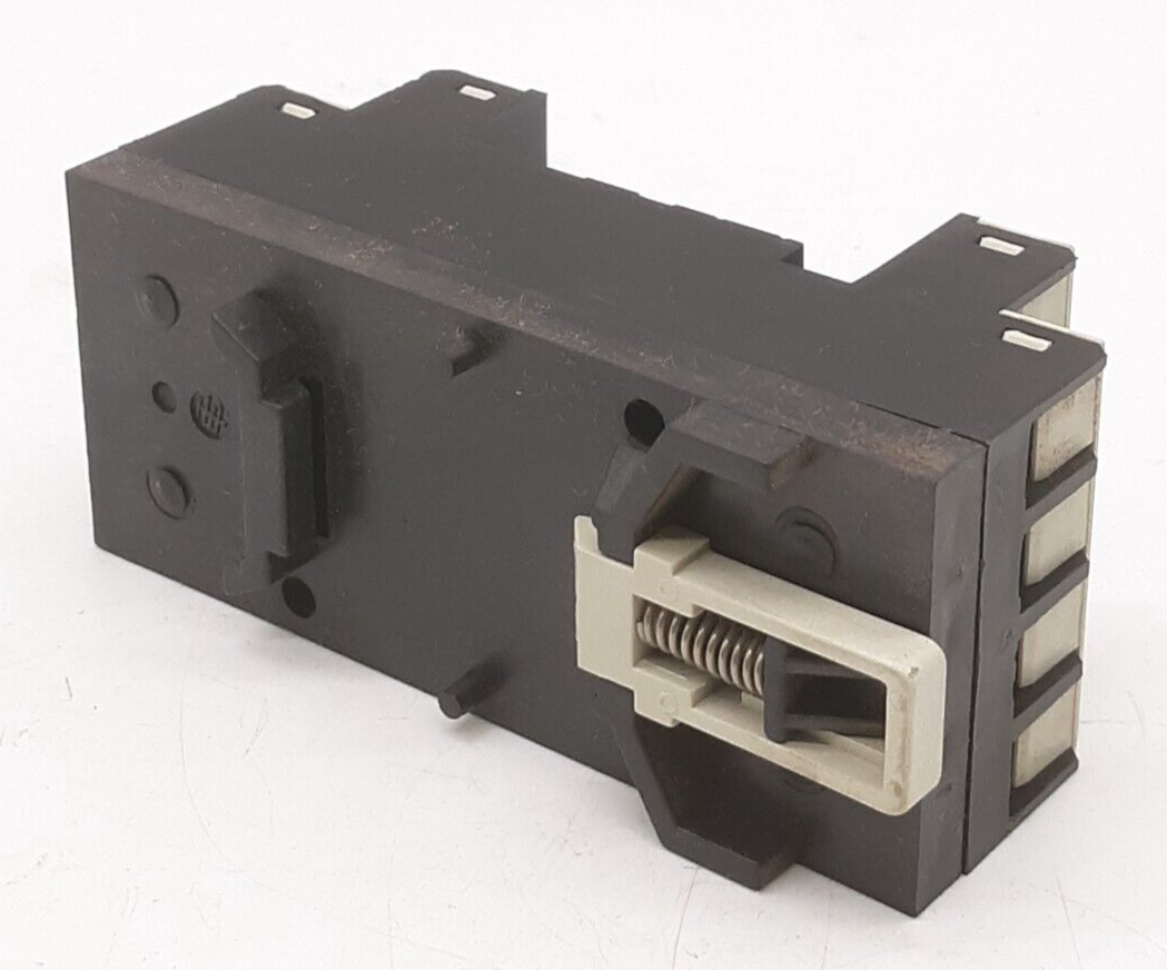 Telemecanique RHZ21 Socket Base