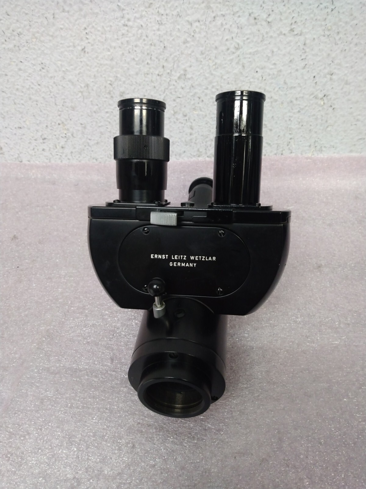 Vintage Ernst Leitz Wetzlat Microscope UCD NEM 959 ( GERMANY )