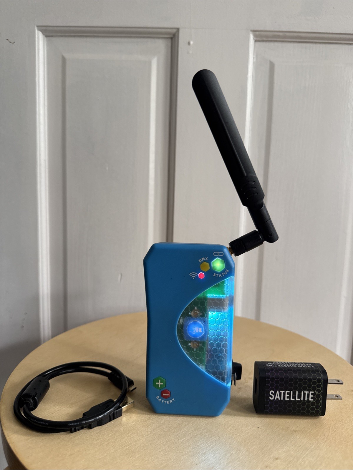 RatPac Satellite Wireless DMX Art-Net/sACN to CRMX lighting transmitter (blue)