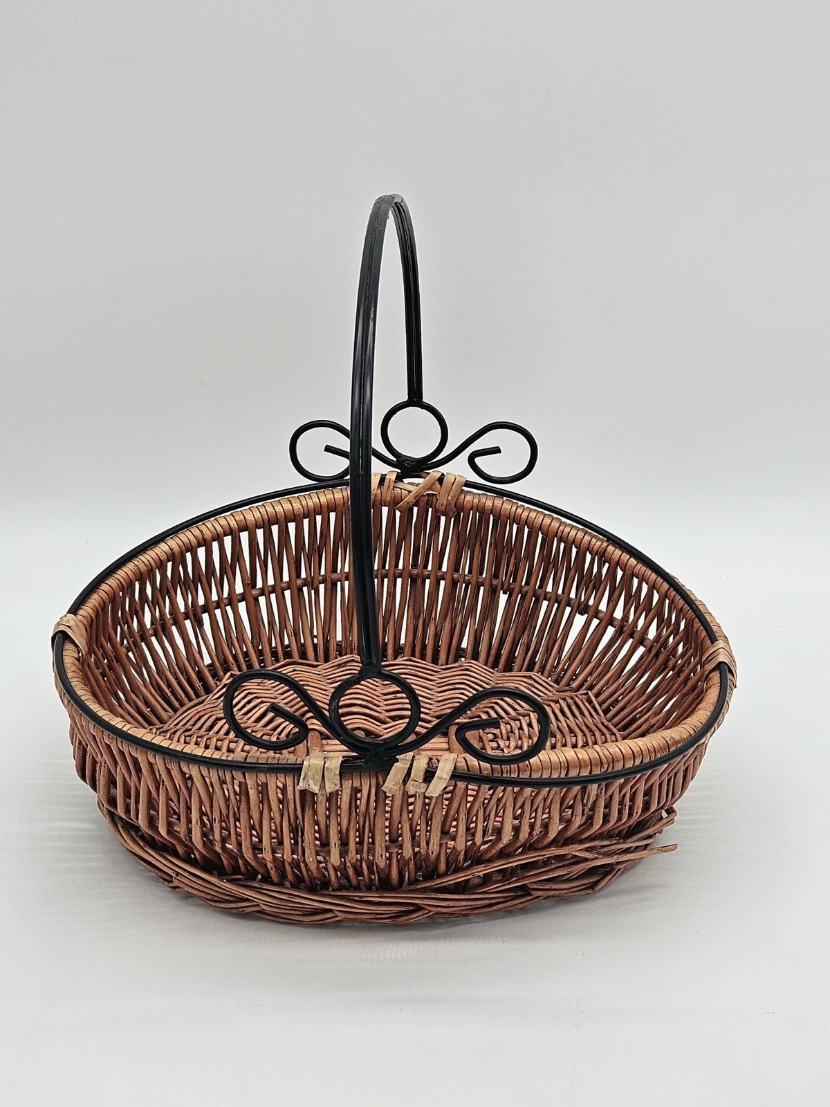 Wicker Serving Basket w Metal Scroll Handle Farmhouse Decor