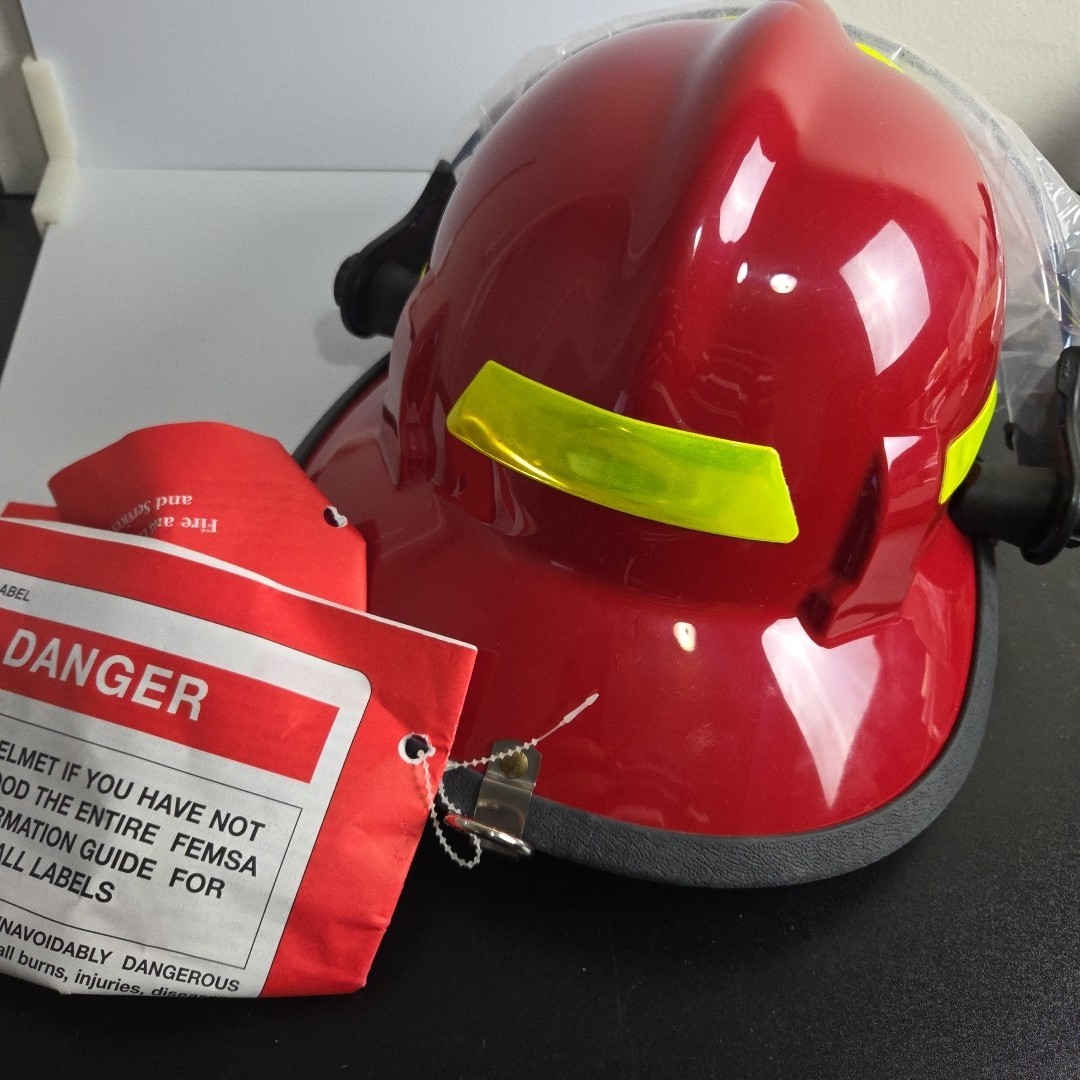 MSA Cairns 360S Fire Helmet Structural Thermoplastic NOS