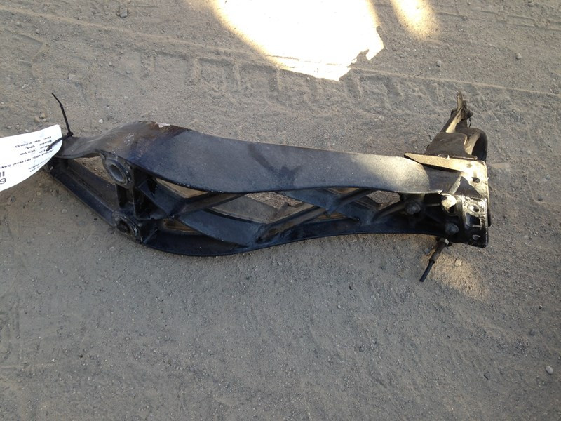 2008 Hood Bracket for VOLVO VNL (766-10033)