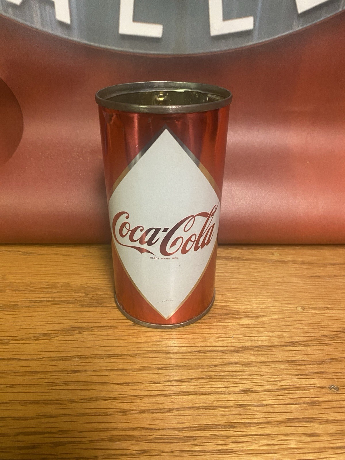 Coca Cola Soda Flat Top Can 10 Ounce Can Canada