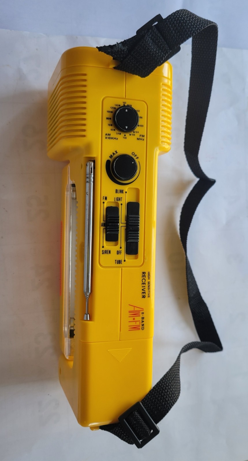 Multi Propose AM/Fm Radio With Lantern.