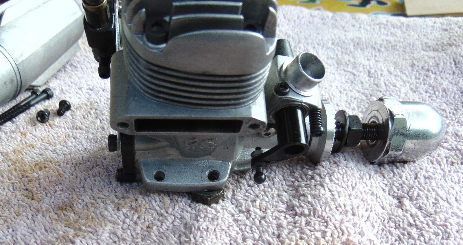 OS LA 40 RC Model Airplane Engine, cleaned, ex compression