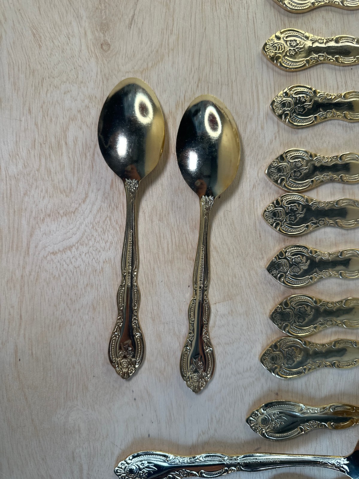 🔥 International Stainless Flatware Set Chantilly Pattern Rococo VTG 23 Pc Set