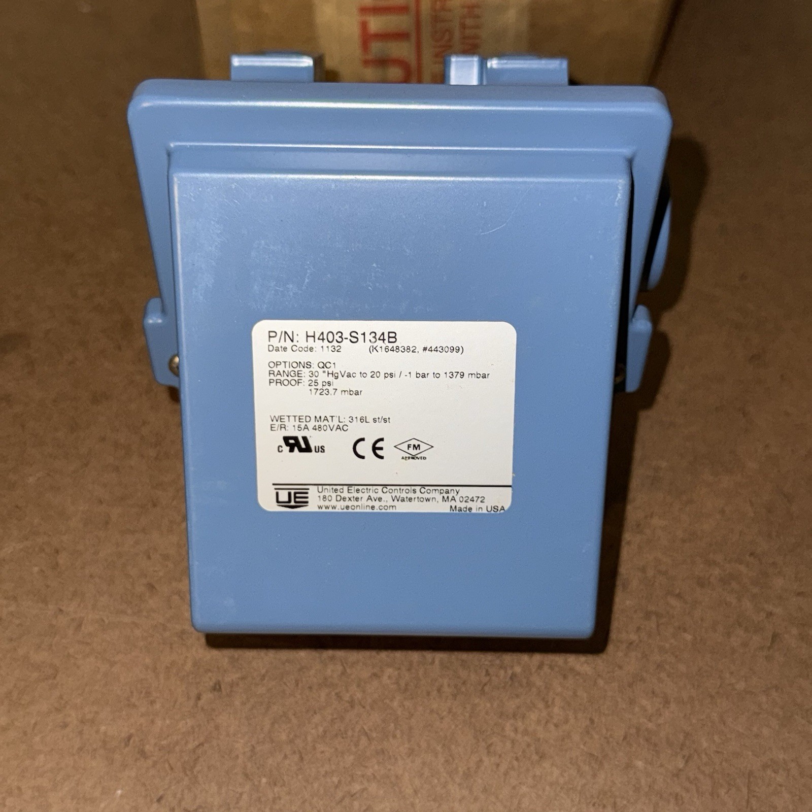 NEW - UNITED ELECTRIC CONTROLS H403-S134B PRESSURE SWITCH - 30” HgVac to 20psi