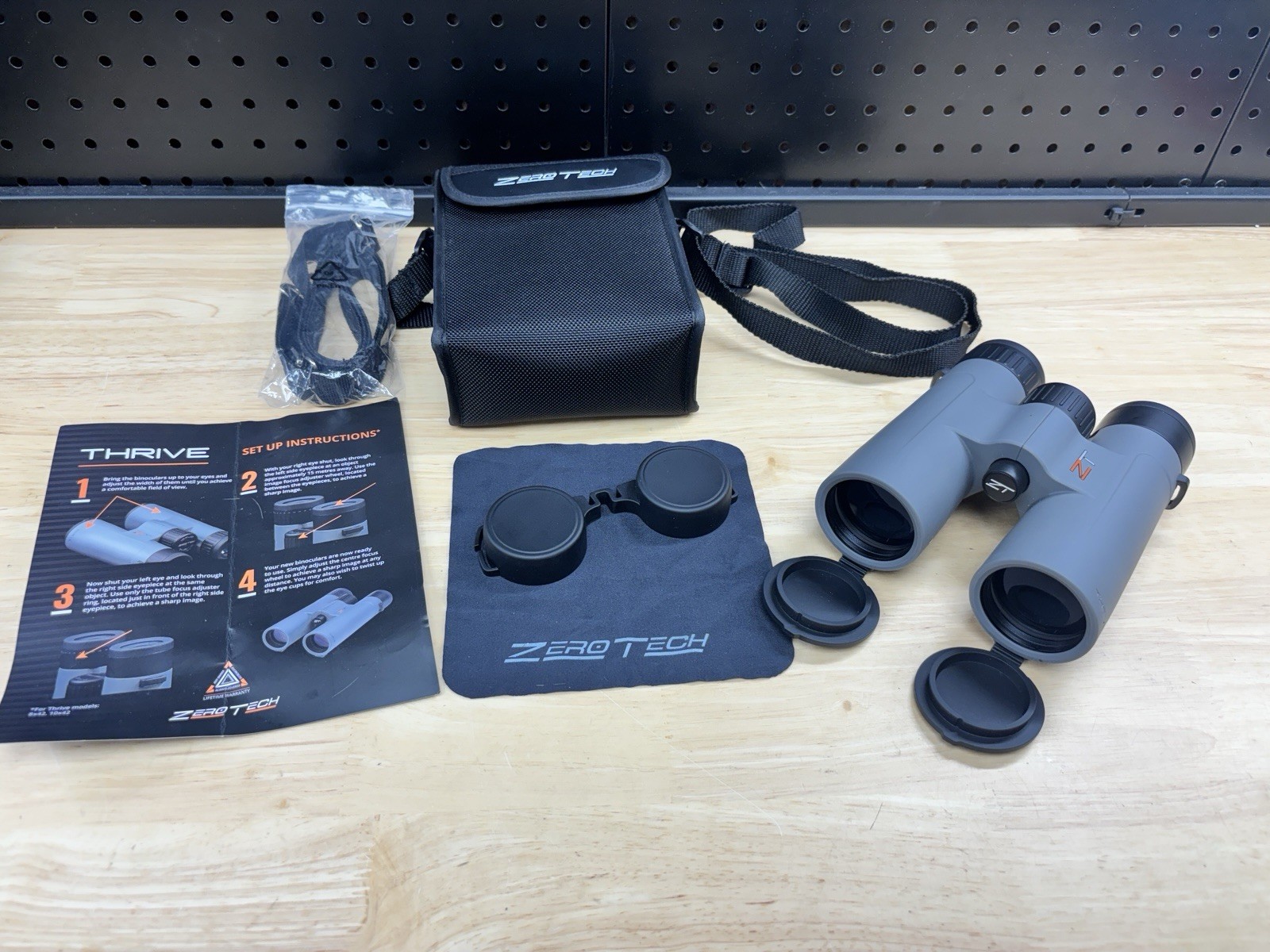 ZeroTech Thrive 10x42mm Binoculars TH1042 *NEW*