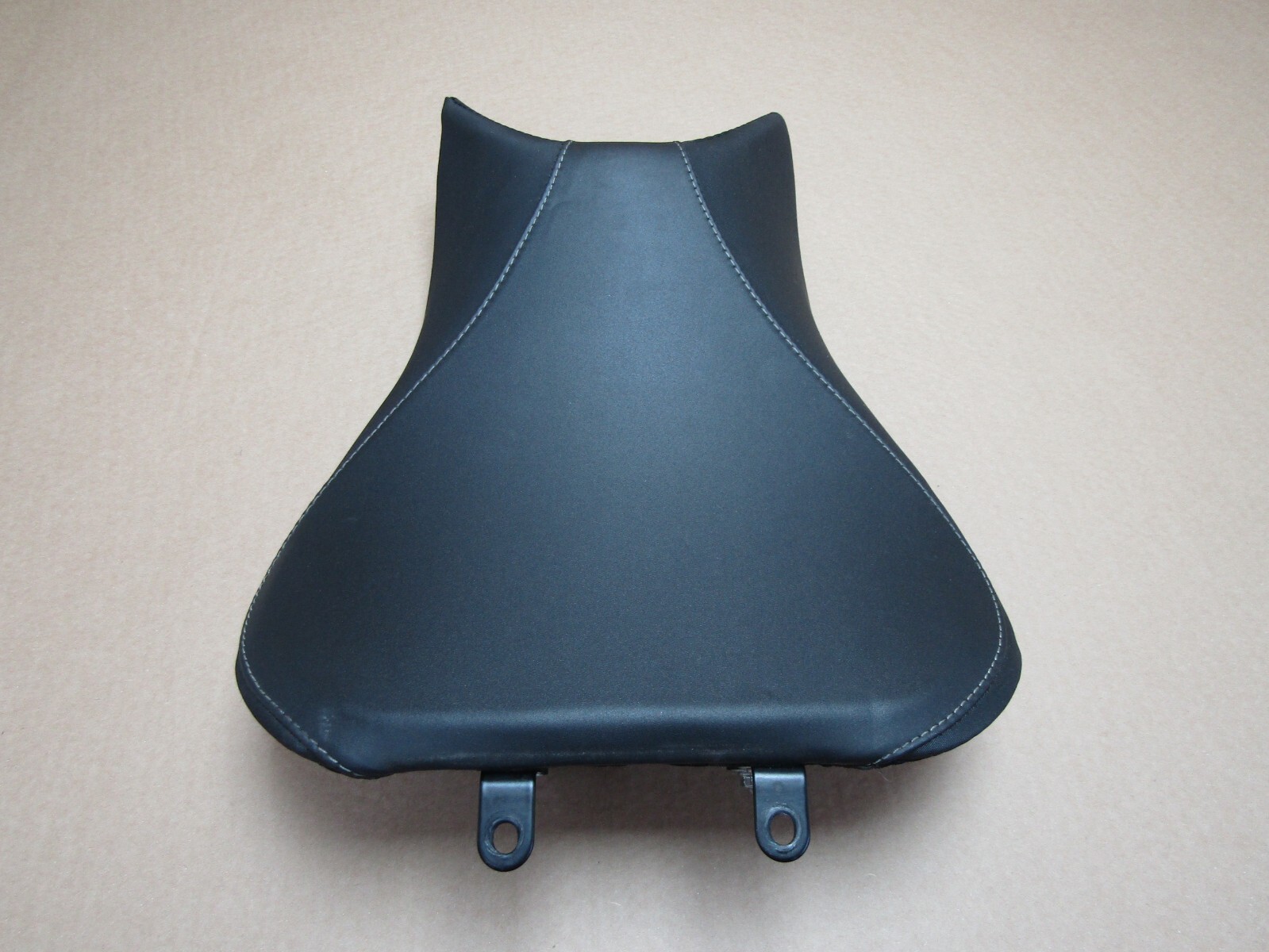 Benelli BN 125 2022 5,406 miles riders seat saddle (12820)